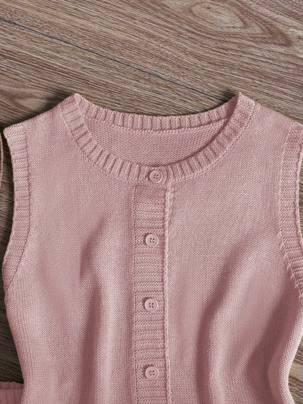 Pink Casual Women's Single-Breasted Knit Cardigan & Shorts 2-Piece Sweater Set - Picture 4 of 6